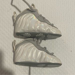 BABY Nike Foams